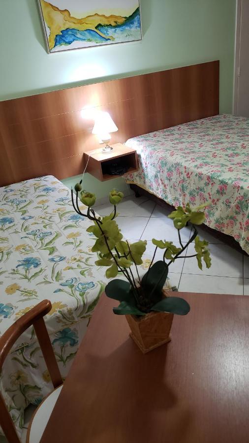 Flat Para Temporada Perto Singapura Shopping Com 7 Piscinas, Bar Molhado, Restaurante - A 3 Min Centro De Caldas Novas! Apartment *