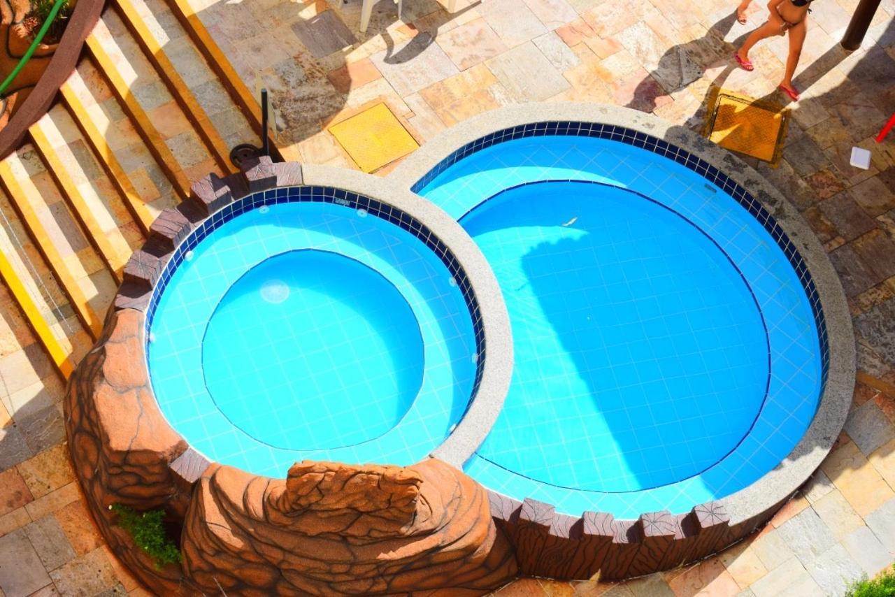 Flat Para Temporada Perto Singapura Shopping Com 7 Piscinas, Bar Molhado, Restaurante - A 3 Min Centro De Caldas Novas! Apartment