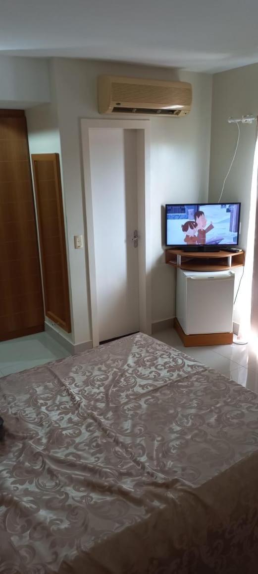 Apartment Flat Para Temporada Perto Singapura Shopping Com 7 Piscinas, Bar Molhado, Restaurante - A 3 Min Centro De Caldas Novas!