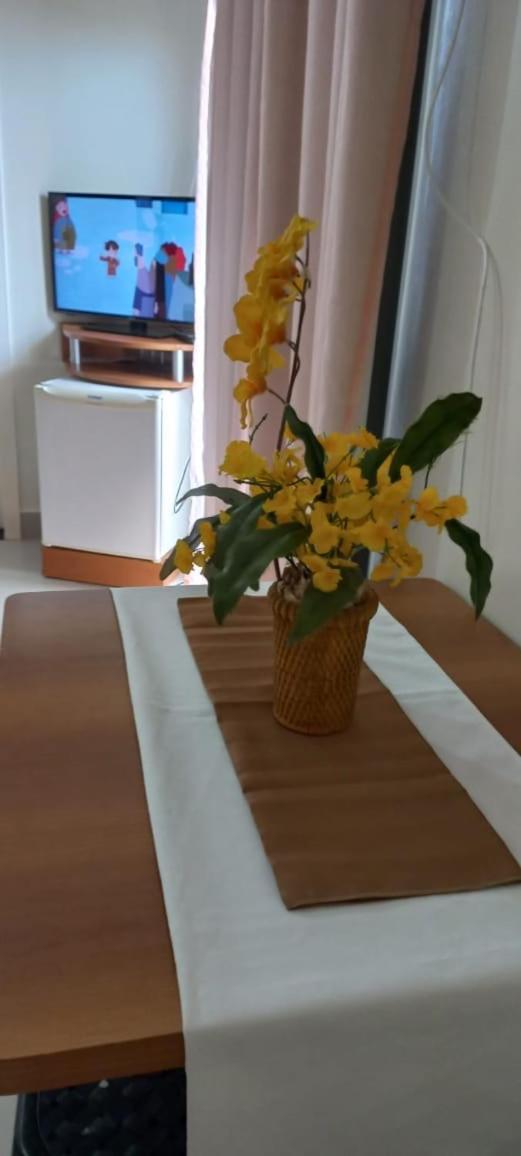 Flat Para Temporada Perto Singapura Shopping Com 7 Piscinas, Bar Molhado, Restaurante - A 3 Min Centro De Caldas Novas! Apartment *