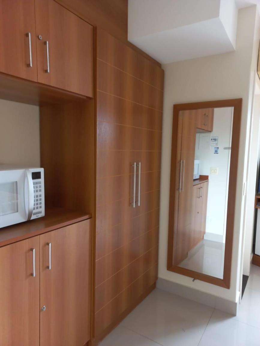 Flat Para Temporada Perto Singapura Shopping Com 7 Piscinas, Bar Molhado, Restaurante - A 3 Min Centro De Caldas Novas! Apartment Caldas Novas
