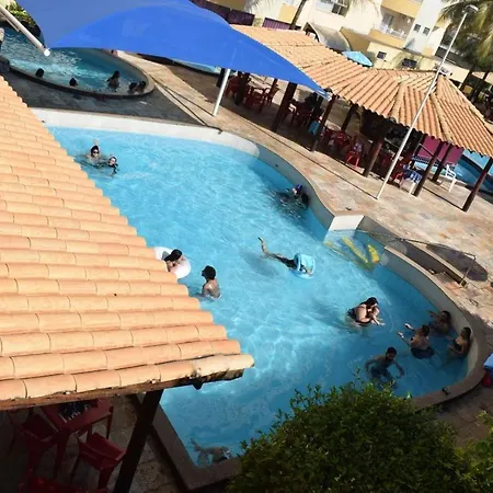 Flat Para Temporada Perto Singapura Shopping Com 7 Piscinas, Bar Molhado, Restaurante - A 3 Min Centro De Caldas Novas! Exterior photo