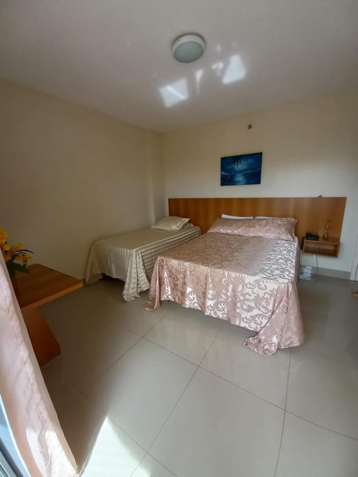 Flat Para Temporada Perto Singapura Shopping Com 7 Piscinas, Bar Molhado, Restaurante - A 3 Min Centro De Caldas Novas! * Caldas Novas